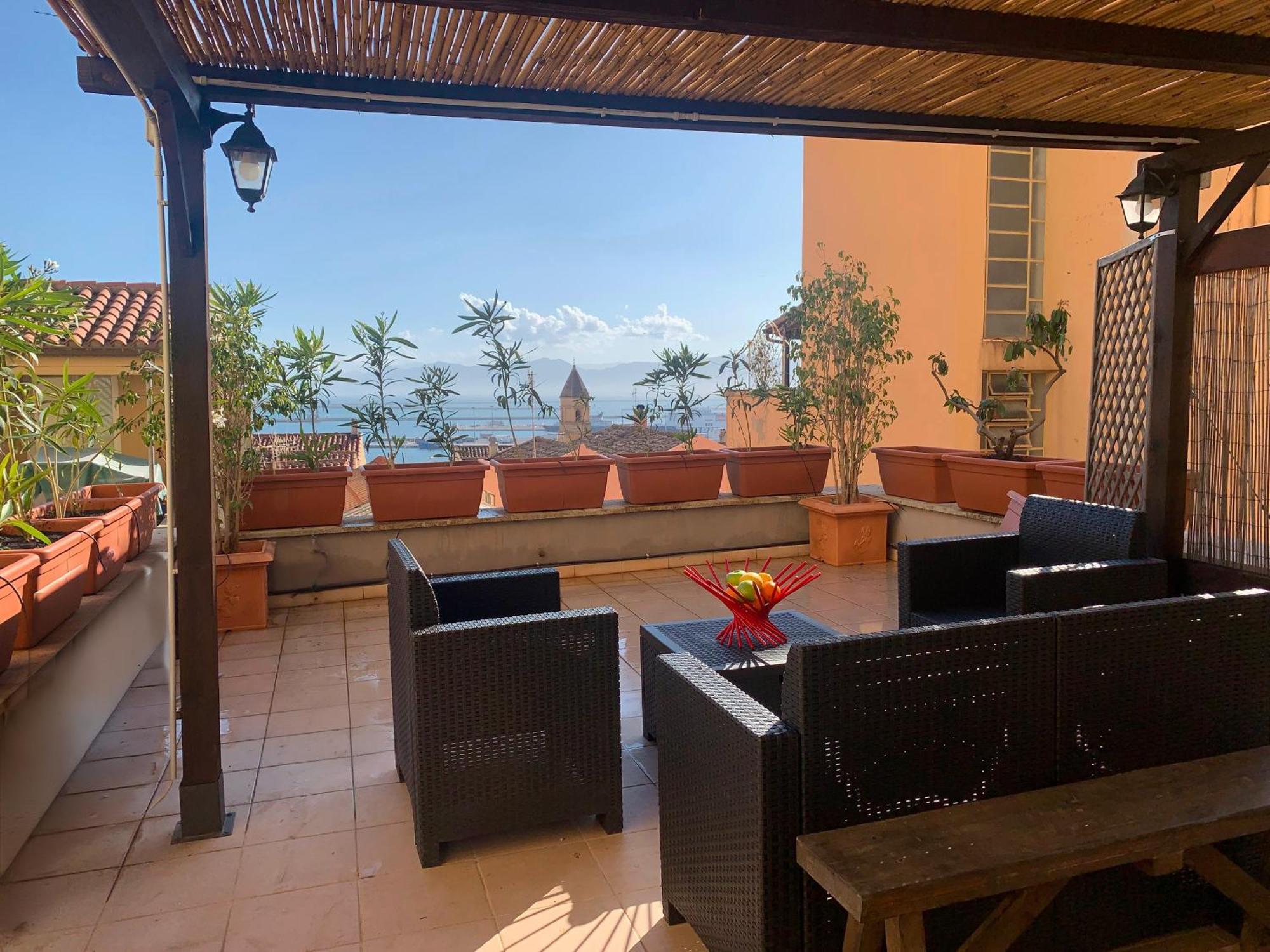 Apartmán Oasi Urbana Con Terrazza E Vista Cagliari Exteriér fotografie